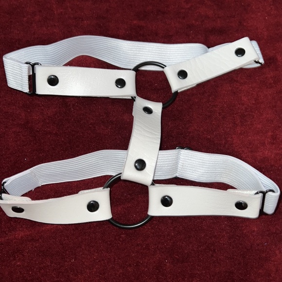 EUC White Leather Leg garters - Picture 2 of 6